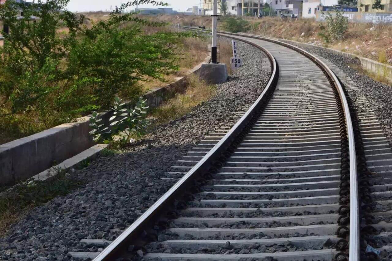 Railway stock jumps 10% after it receives work order worth ₹ 106 Cr; Check the details